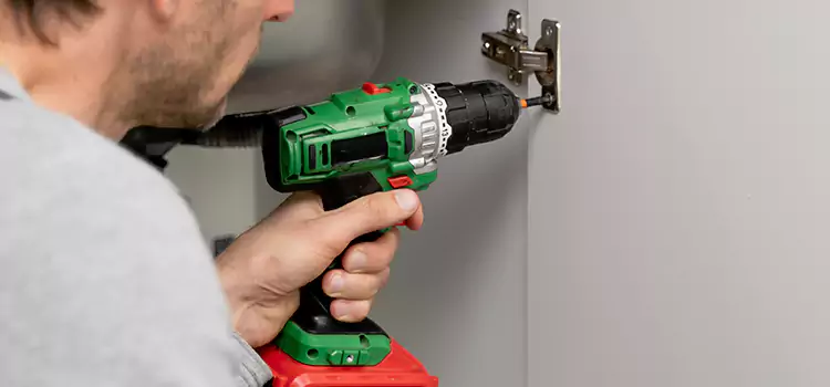 Commercial Door Hinge Repair Parma